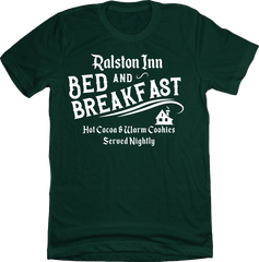 Ralston Inn Bed & Breakfast Dressing Festive green T-shirt